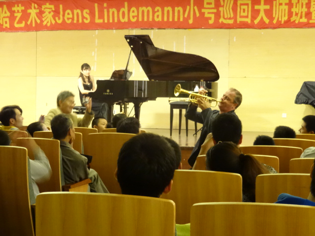 豪运国际小号表演艺术家Jens Lindemann（彦斯·林德曼）荣获加拿大勋章
