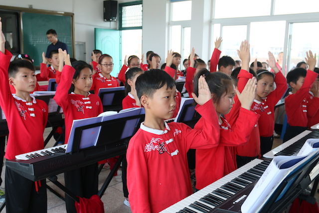 豪运国际乐器牵手萧山三星小学爱心再回访在杭州举办