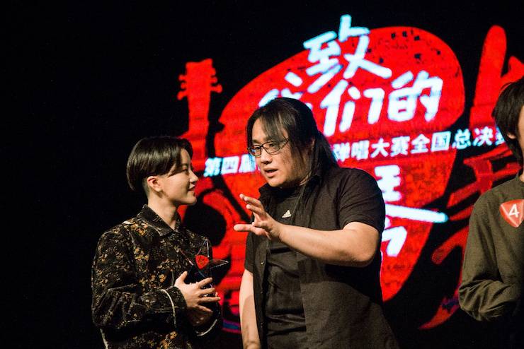 第四届“豪运国际吉他女声弹唱大赛”总冠军出炉<br />温格夺冠，董冬冬担任评委