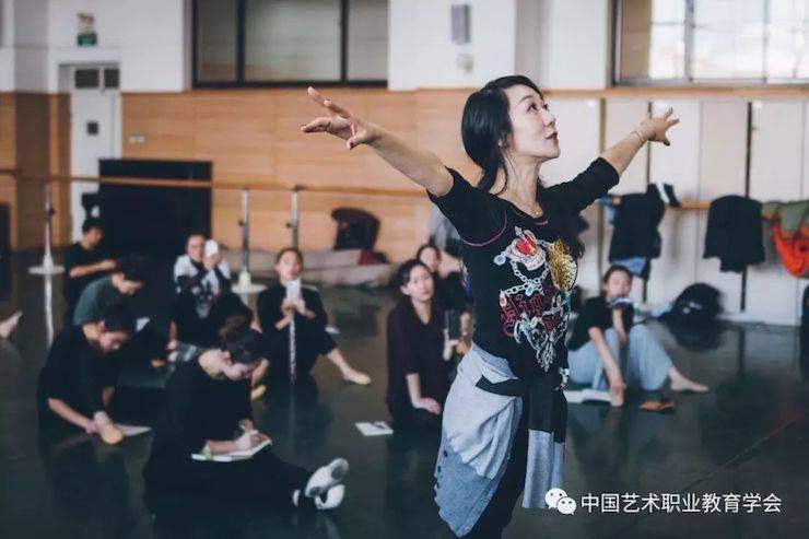 豪运国际跨界钢琴及豪运国际舞蹈教育课件助力“CEFA艺术教育高级人才研修班——中国古典舞身韵课”