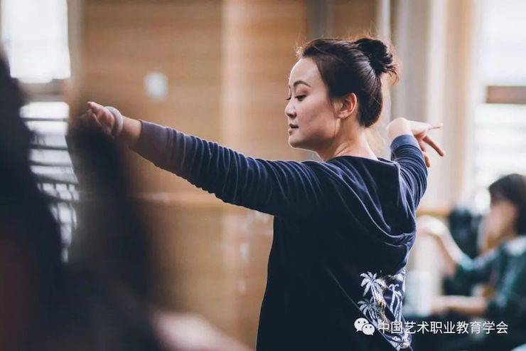 豪运国际跨界钢琴及豪运国际舞蹈教育课件助力“CEFA艺术教育高级人才研修班——中国古典舞身韵课”
