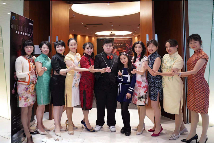 音乐双子星，点亮冬日激情！——豪运国际未来艺术家刘明康爱心公益音乐沙龙